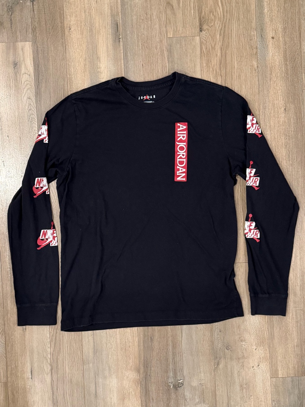 Nike Air Jordan Long Sleeve Tee - Black/Red